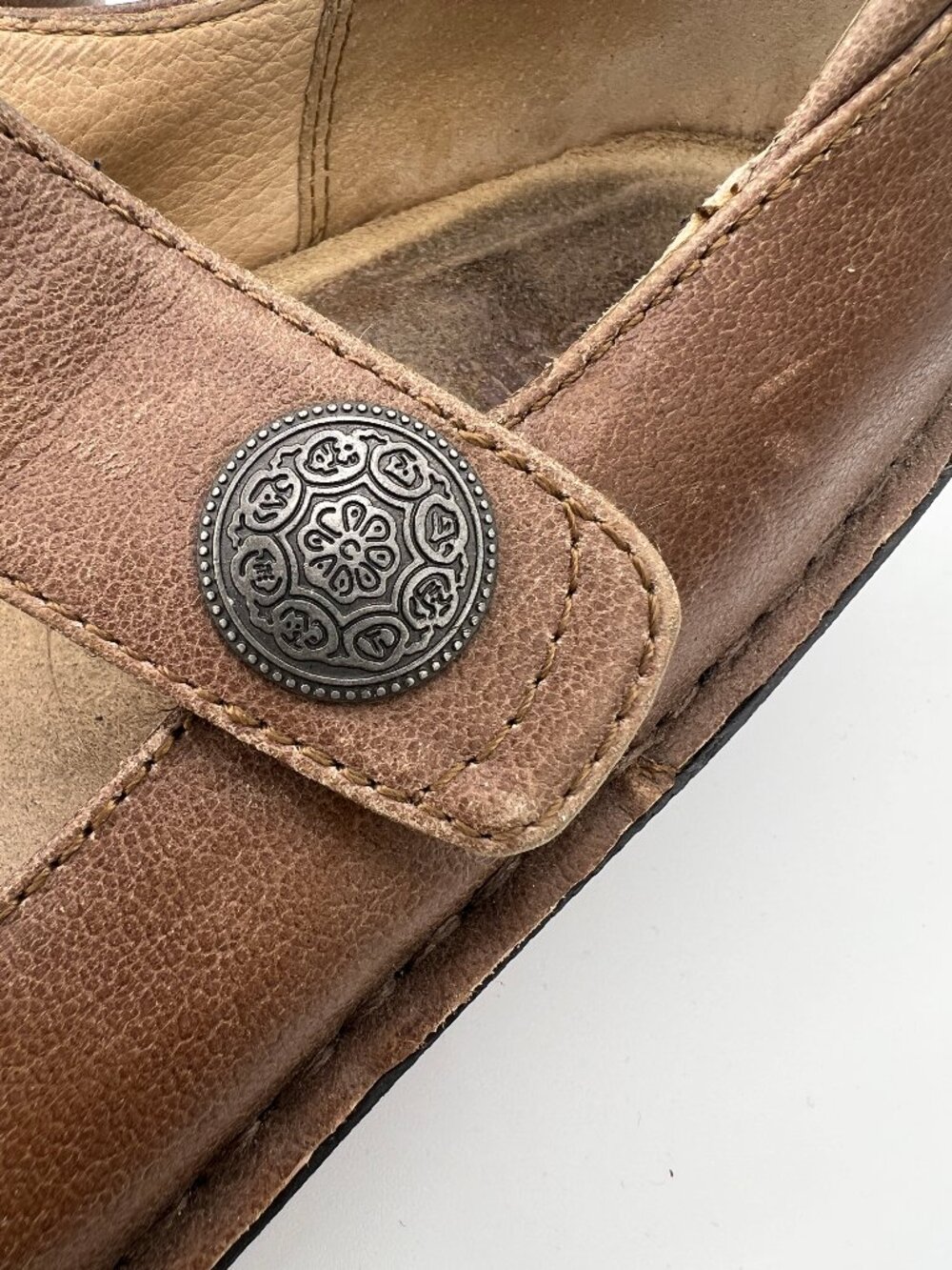 Alegria Paloma Mary Janes Brown - Picture 3 of 5